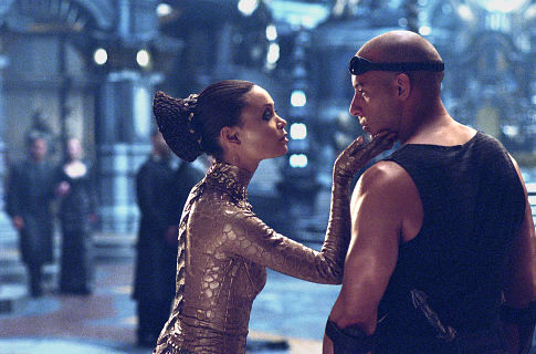 Chronicles of Riddick, The - dáma Vaako a Riddick
