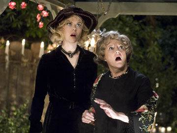 Bewitched - Isabel a teta Clare pri čarovaní
