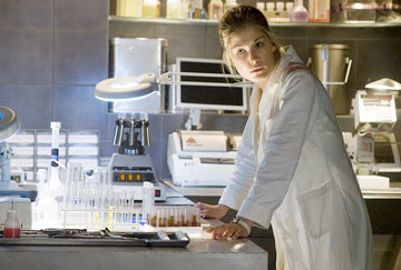 Doom - Samantha v laboratóriu