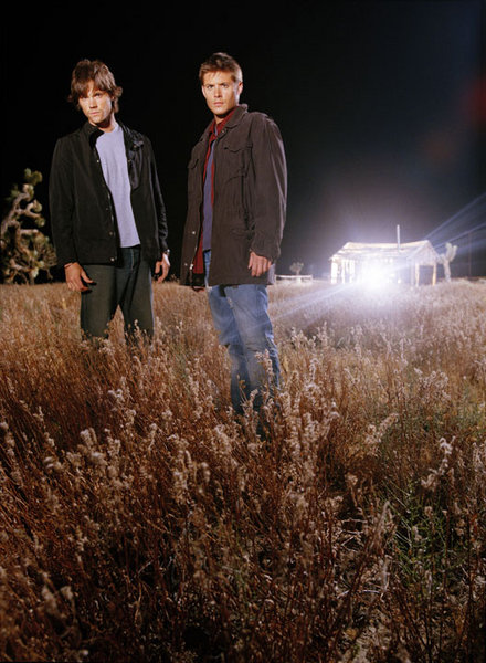 Supernatural - Sam a Dean v poli