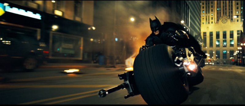 Dark Knight, The - 22 - Batman na Batpode