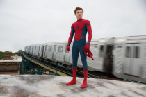 Spider-Man: Homecoming - Scéna - Peter zachraňuje rozpadajúci sa trajekt
