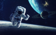 Cesty do kozmu: Fikcia vs. realita - Futuristický astronaut